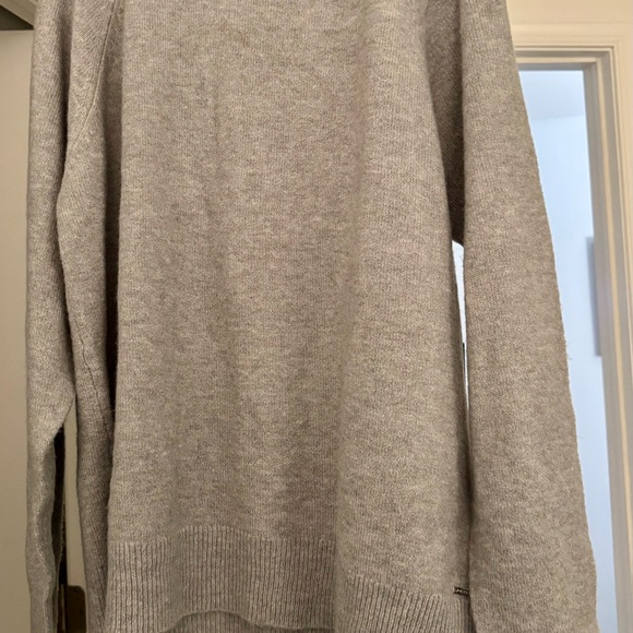 Volcom Light Gray Knit Sweater - Picture 1 of 6